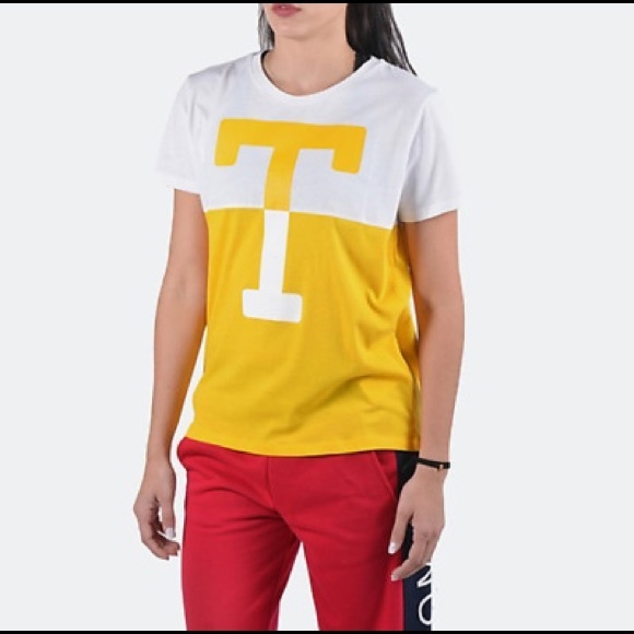 Tommy Hilfiger Tops - NWT Tommy Hilfiger PacSun Tee